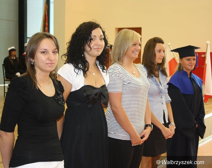 Wałbrzych: Studenci odebrali dyplomy