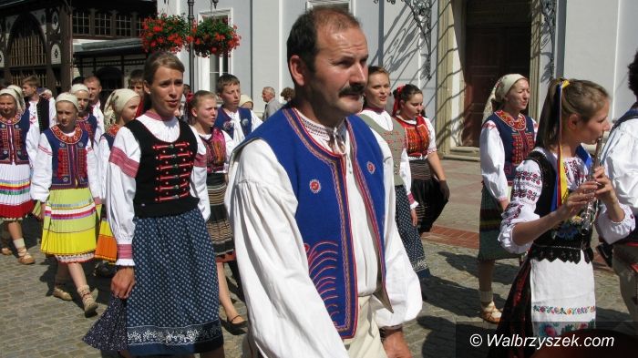 Szczawno - Zdrój: Międzynarodowy Festiwal Folklorystyczny ŚWIAT POD KYCZERĄ