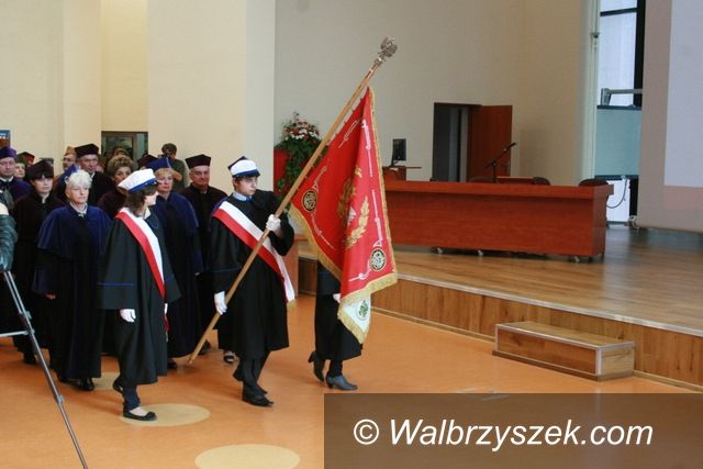 Wałbrzych: PWSZ w Wałbrzychu zainaugurowała rok akademicki