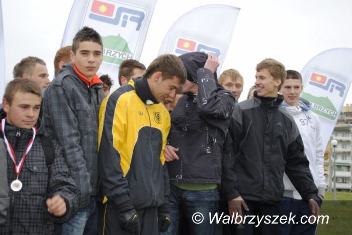 Wałbrzych: ZS nr 4 zdeklasowało konkurentów w biegach przełajowych