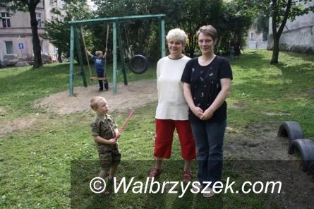 Wałbrzych: Plac zabaw na Głowackiego powstał dzięki inicjatywie mieszkańców