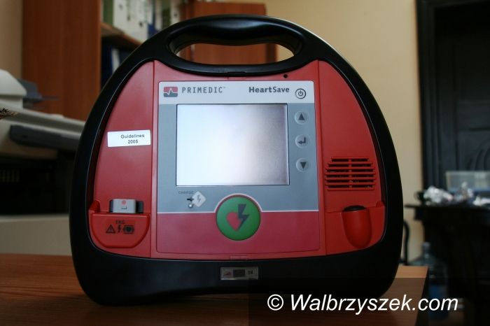 Wałbrzych: Defibrylator w PWSZ AS