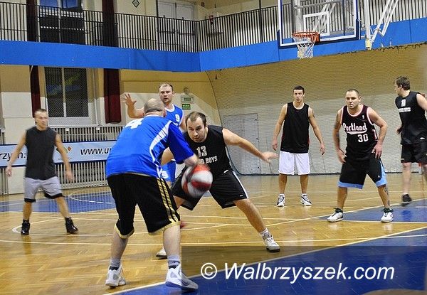 Wałbrzych: Świąteczne granie w OSiR Basket Lidze