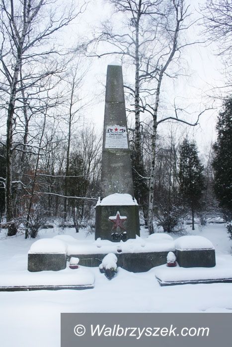 Wałbrzych: O cmentarzu żołnierzy radzieckich w Wałbrzychu już nikt nie pamięta