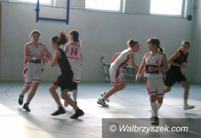 Boguszów-Gorce: Młodziczki Mniszka Boguszów zakończyły koszykarskie rozgrywki ligowe