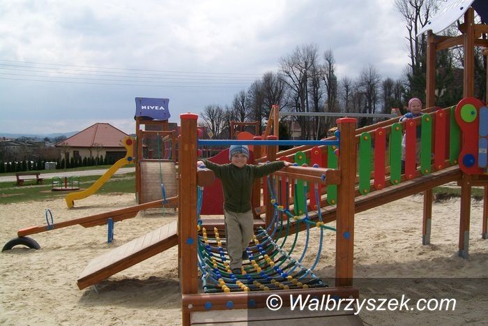 REGION, Mieroszów: Nowy plac zabaw w Mieroszowie