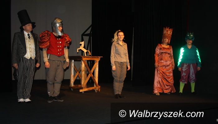 Wałbrzych: Przedpremierowo w Teatrze Lalki i Aktora