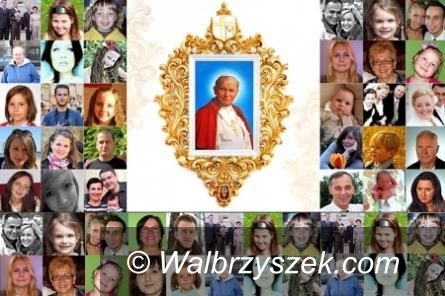 Świdnica: Portret Jana Pawła II w budowie