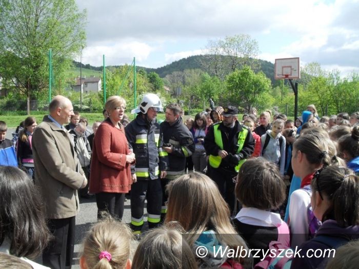 REGION, Boguszów-Gorce: Uczniowie bezpiecznie ewakuowani