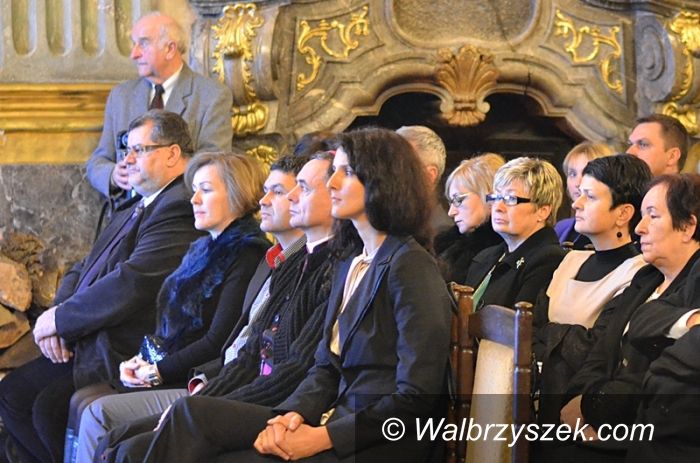 Wałbrzych: Spotkanie Noworoczne w Zamku Książ