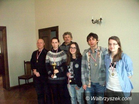 Wałbrzych: Młodzi szachiści rywalizowali o prymat