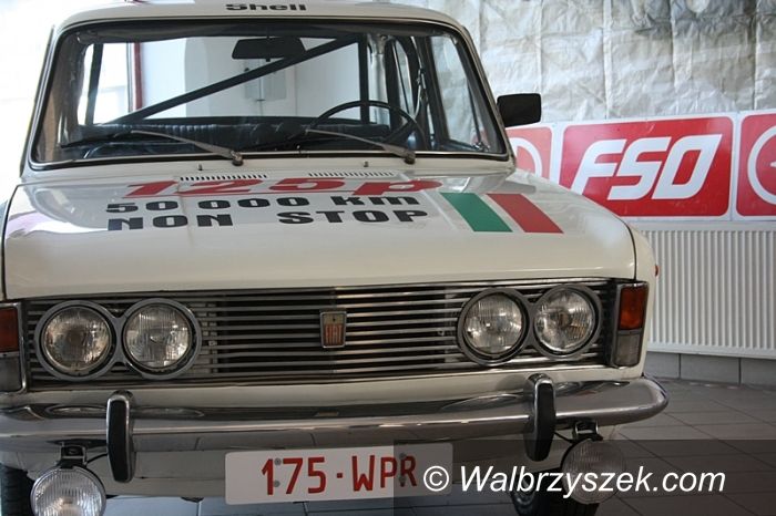 Wałbrzych: Inauguracja 40. rocznicy światowych rekordów Fiata 125p