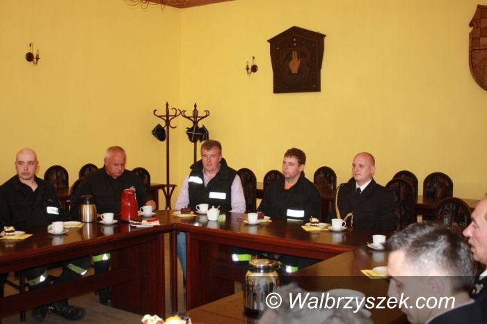 Region: Burmistrz spotkał się z przedstawicielami Ochotniczej Straży Pożarnej w Boguszowie–Gorach