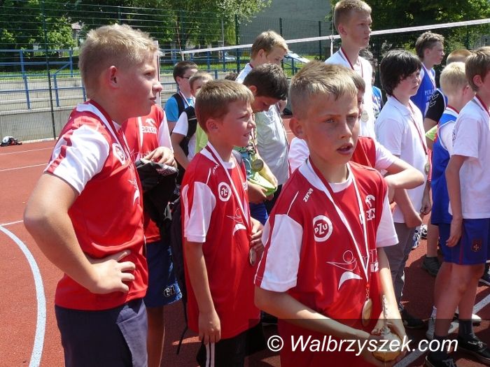 Wałbrzych: Integracyjne Igrzyska Młodzieży Szkolnej – siatkówka – szkoły podstawowe