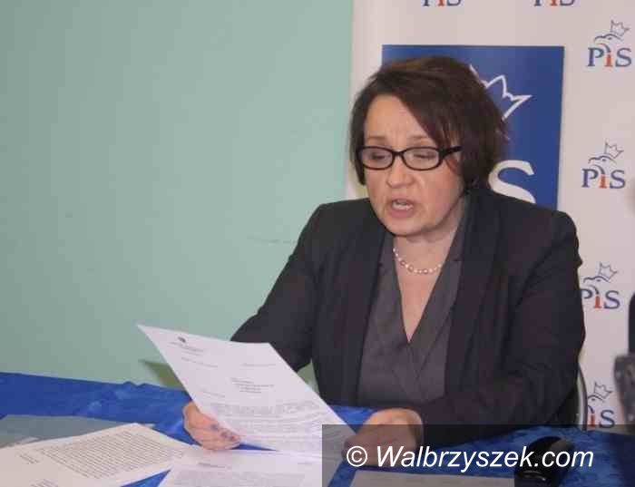 Wałbrzych: Anna Zalewska mówi, że szpital to nie firma sprzątająca i przedstawia raport PIP–u