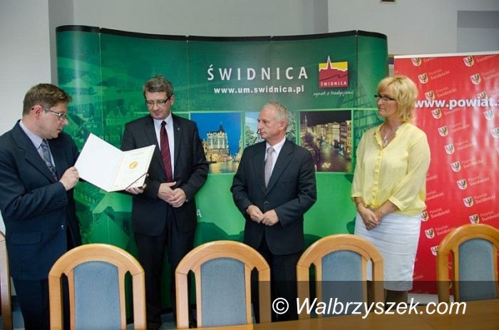 Region: Nagrody za Najwyższą Jakość QI dla Świdnicy i Powiatu Świdnickiego