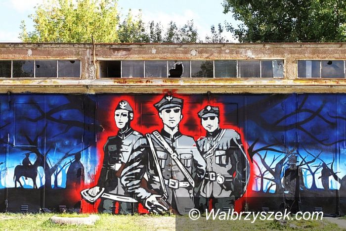 Region: Ogromny mural ozdobił Świdnicę