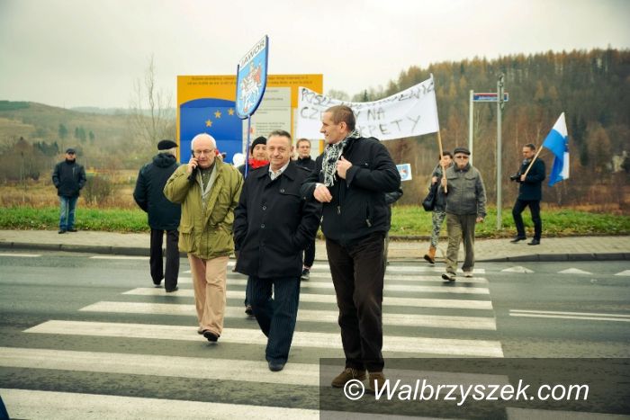 REGION: Protestowali w sprawie budowy drogi ekspresowej S–3