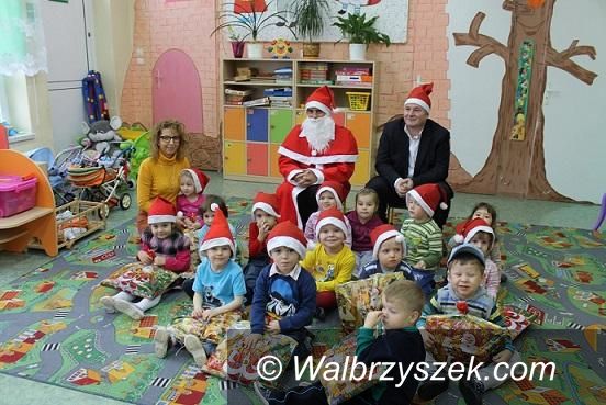 REGION, Czarny Bór: Mikołaj odwiedził dzieci z gminy Czarny Bór