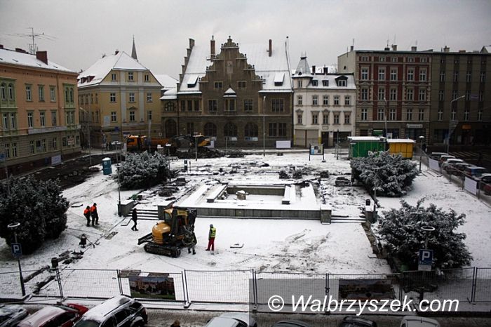 Wałbrzych: Kamera rejestruje prace na placu Magistrackim
