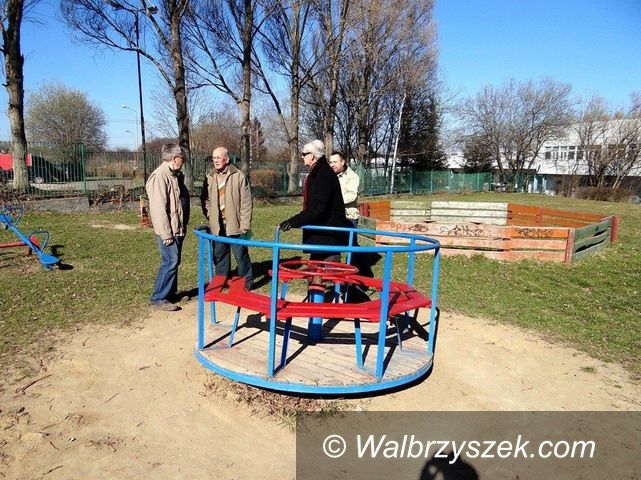 Wałbrzych: Przegląd placów zabaw w dzielnicy Podzamcze