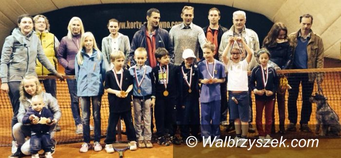 Szczawno Zdrój: Młodzi tenisiści MKS–u zapracowani