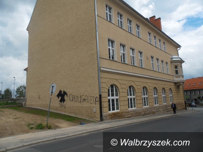 Wałbrzych: Zniszczyli wyremontowany budynek szkolny