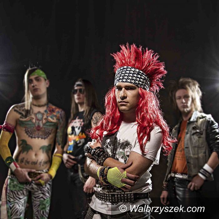Region: Nasty Crüe na scenie klubu Rock Pub
