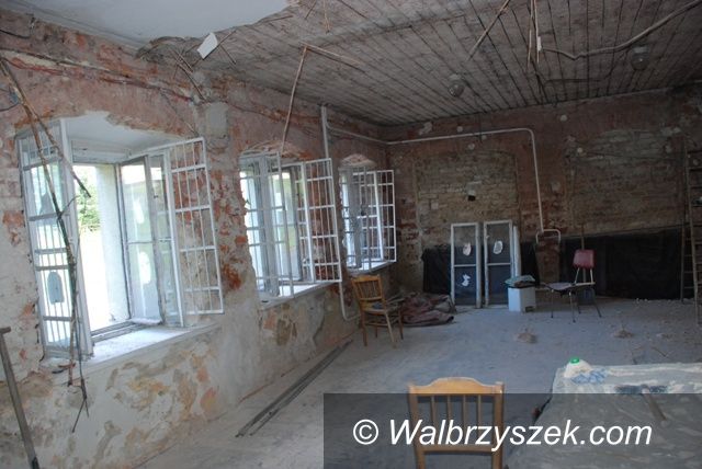 Region: Remont małej sali w świetlicy wiejskiej w Głuszycy Górnej