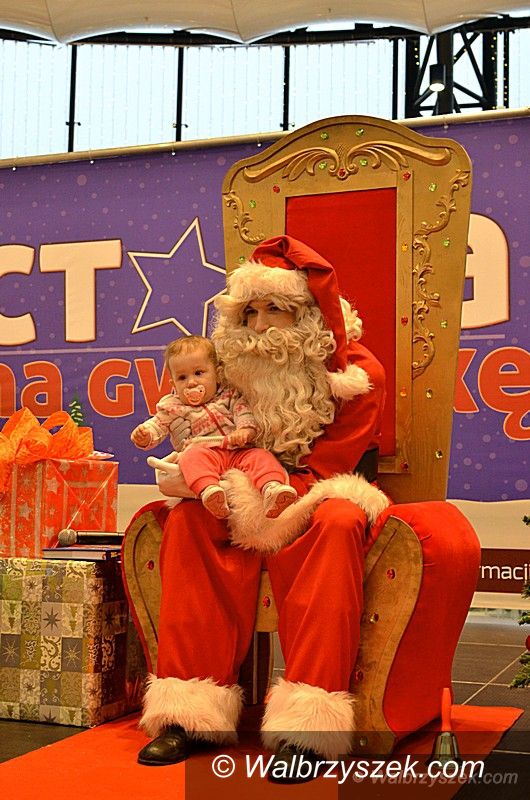 Wałbrzych: Święty Mikołaj odwiedził Galerię Victoria