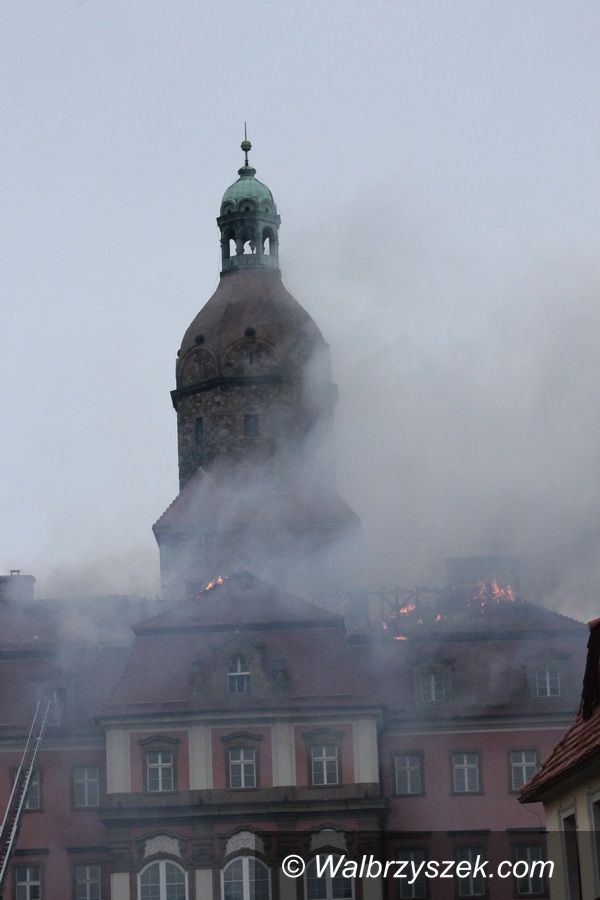 Wałbrzych: Płonie dach Zamku Książ