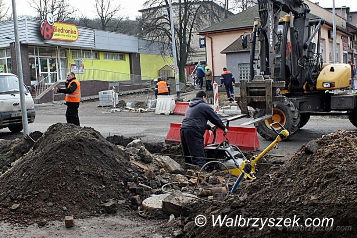 Wałbrzych: Na ulicy Niepodległości trwają jeszcze roboty drogowe