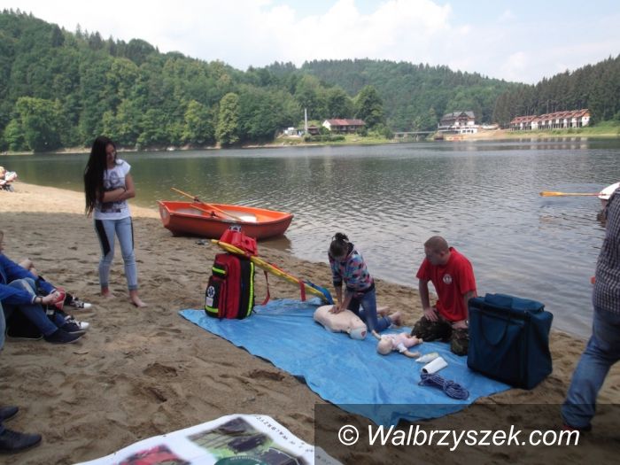 REGION, Zagórze Śląskie: Bezpieczne wakacje w wodzie dla wałbrzyskiej młodzieży