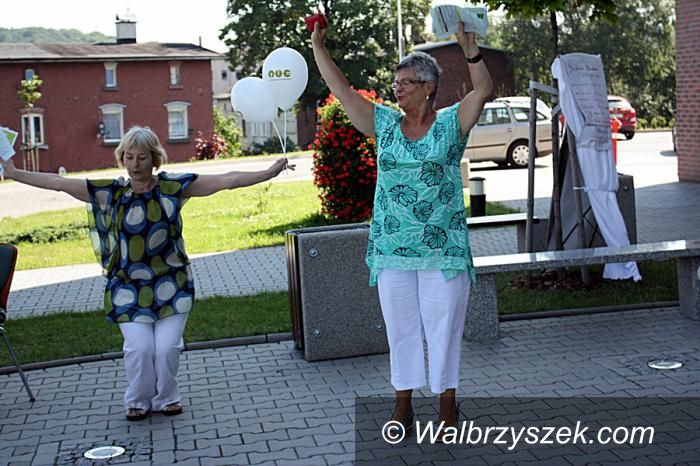 Wałbrzych: Seniorzy zatańczą przed ZUS–em