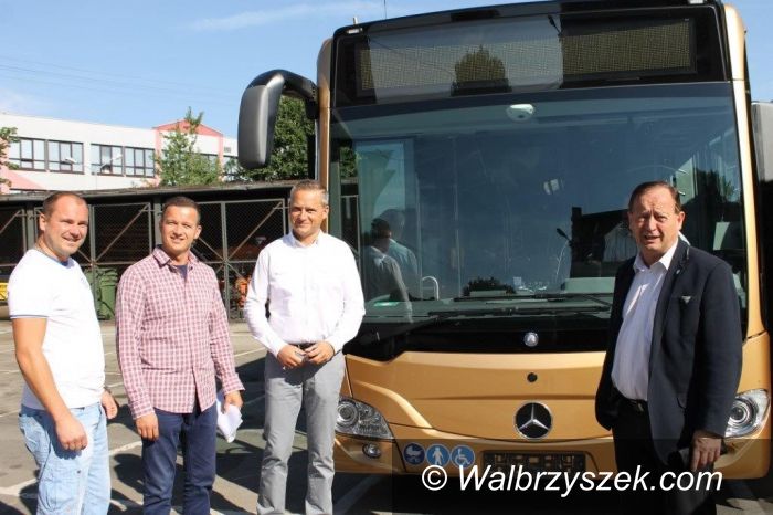 Świebodzice: Nowe autobusy w Świebodzicach