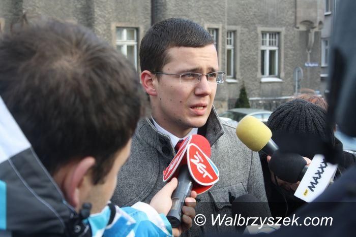 Wałbrzych: Mateusz Rambacher krytykuje dyrektora szkoły
