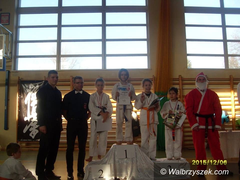 Głuszyca: Mikołajkowy turniej karate