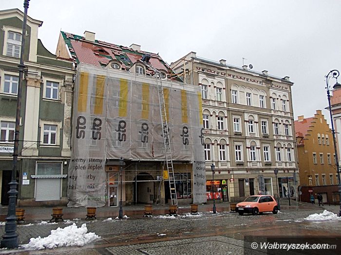 Wałbrzych: Remontują kolejne zabytkowe budynki