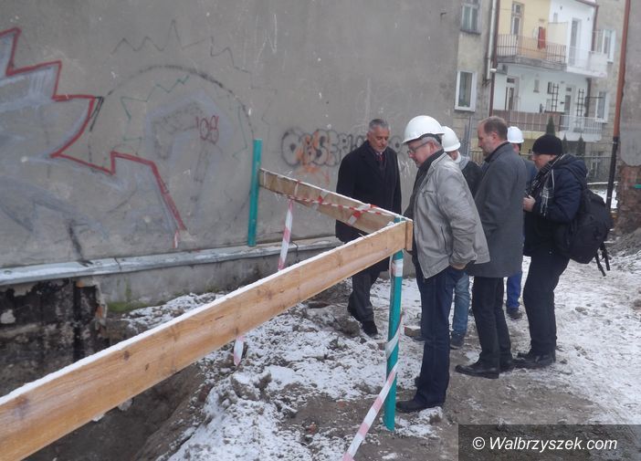 Wałbrzych: 9 mieszkań powstaje przy zbiegu ulic Paderewskiego i Pietrusińskiego