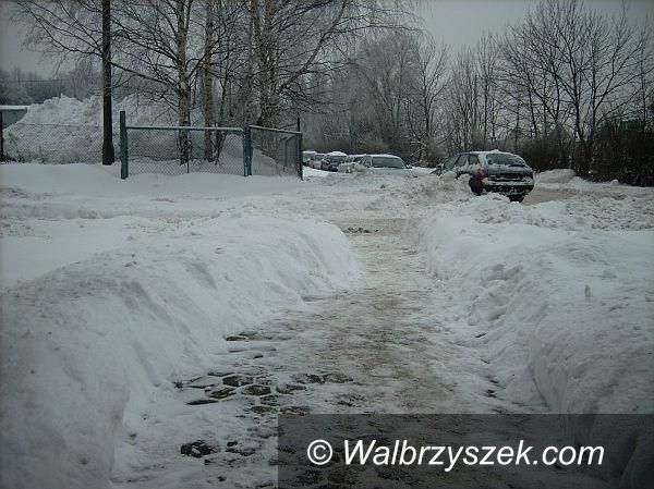 Wałbrzych/REGION: Zima utrapieniem kierowców