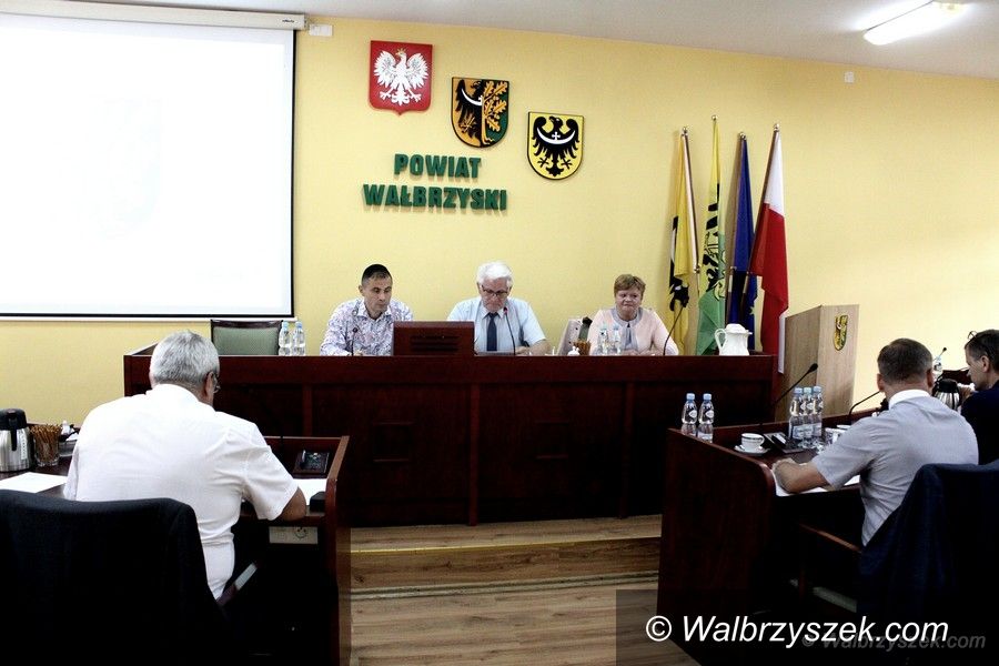 Wałbrzych: Zarząd Powiatu Wałbrzyskiego z absolutorium