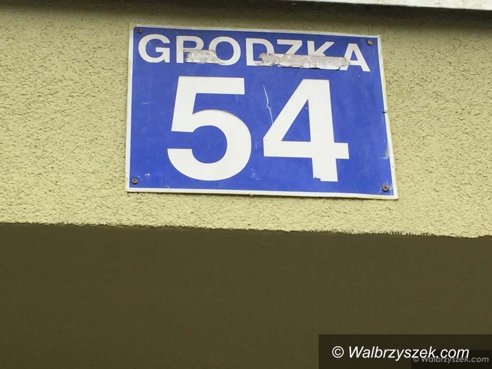 Wałbrzych: Okropny zapach w budynku na ulicy Grodzkiej