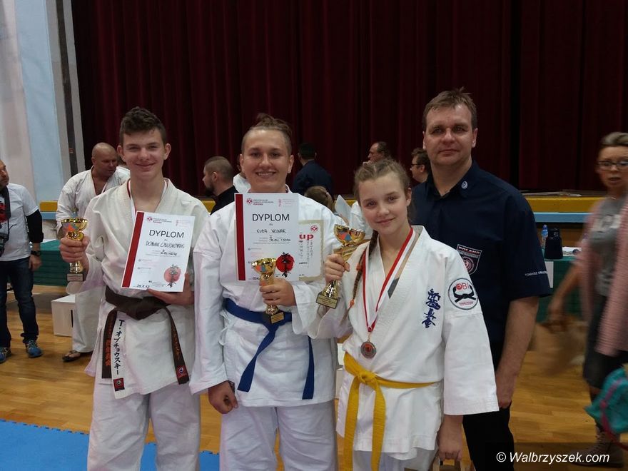 Wałbrzych: Wałbrzyscy karatecy widoczni na matach