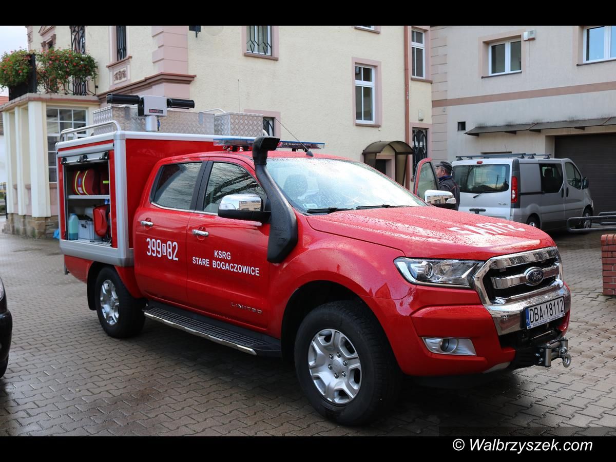 REGION, Stare Bogaczowice: Strażacy ze Starych Bogaczowic otrzymali nowoczesny wóz