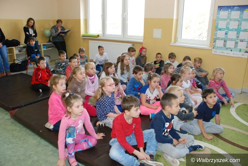 REGION, Głuszyca: „Wychowanie przez czytanie” w Dwójce