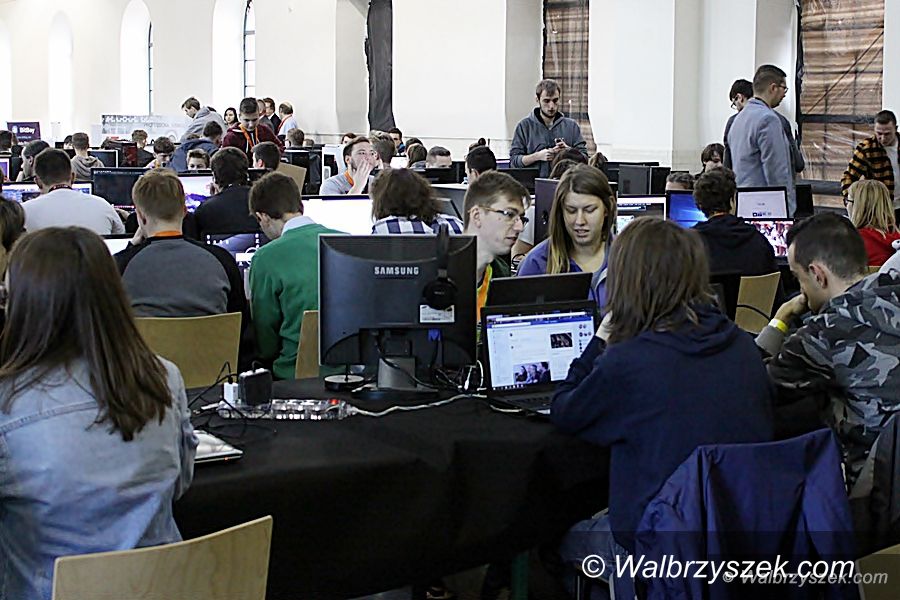 Wałbrzych: Znamy zwycięzców I Wałbrzyskiego Hackathon Software