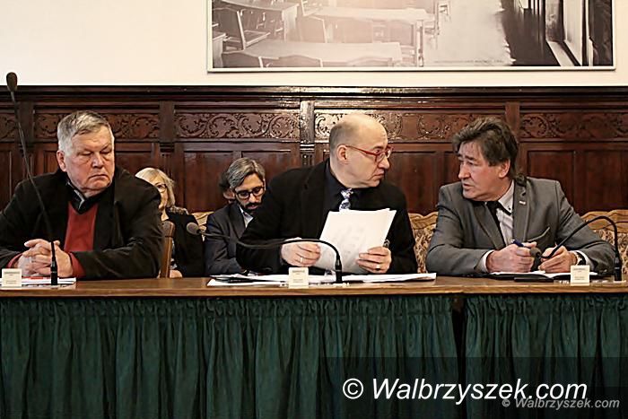 Wałbrzych: Radni Langer i Rząsowski zgłaszają swoje zastrzeżenia do sposobu procedowania uchwał