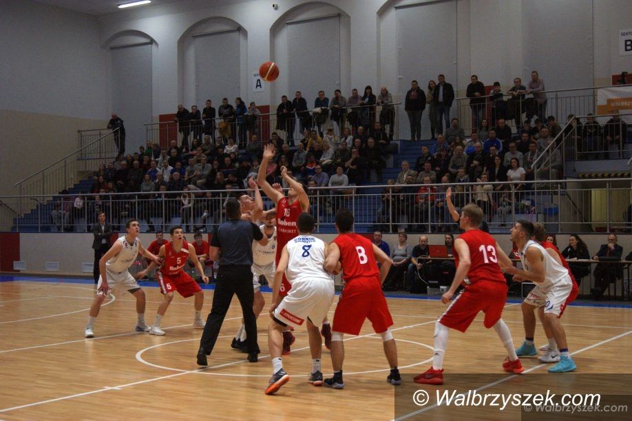 Wałbrzych: II liga koszykówki: Hala Wałbrzyskich Mistrzów nie do zdobycia