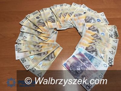 REGION, Boguszów-Gorce: Policjanci zatrzymali sprawcę kradzieży gotówki i odzyskali część pieniędzy