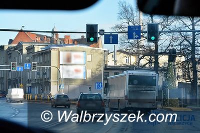 Wałbrzych: Policjanci szczególnym nadzorem objęli skrzyżowania z sygnalizacją świetlną